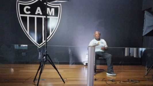 Ubaldo em gravação nesta terça-feira (31) do material para divulgação da camisa