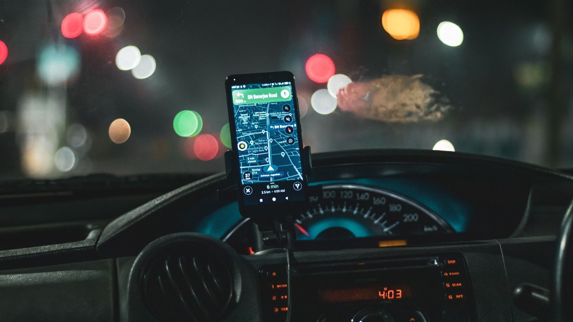 Passe, modelo de cobrança testado pela Uber, revolta motoristas: 'Agiotagem'