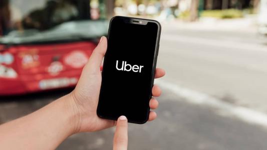 Uber é alvo de ação bilionária na Justiça do Trabalho