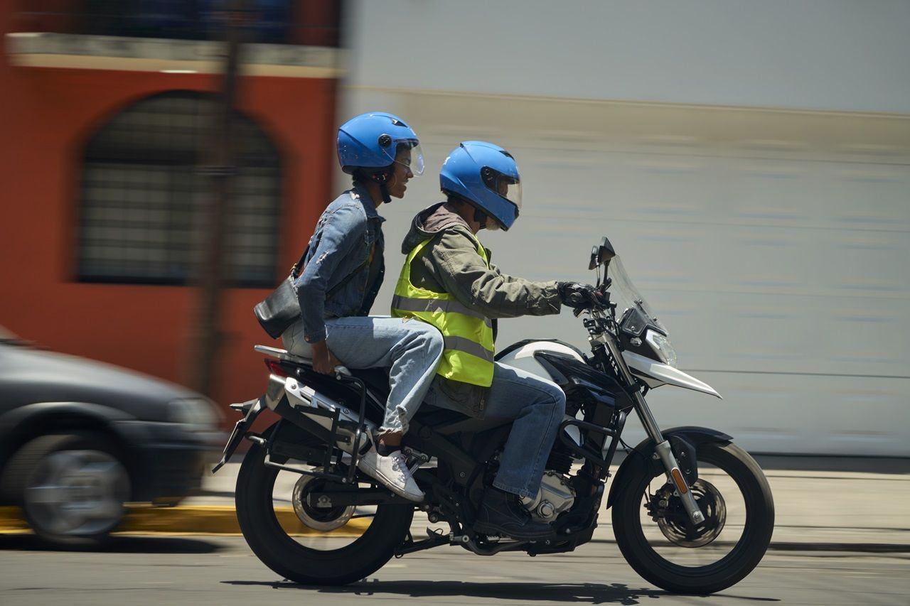 Projeto que regulamenta serviço de moto por aplicativo avança na Câmara de BH