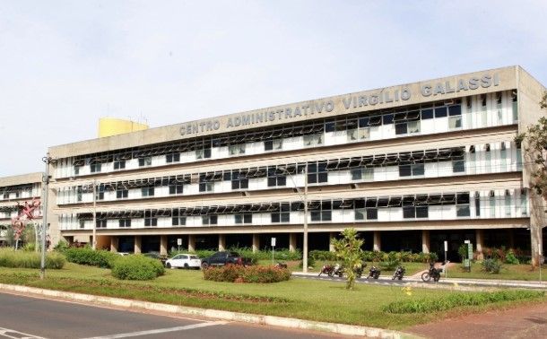 Cidade mineira abre concurso público com 172 vagas e salário de até R$ 4 mil