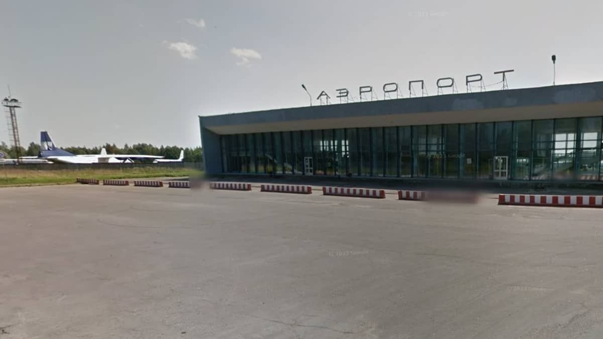 Ucrânia assume ataque a drone em aeroporto e diz que operou de dentro da Rússia