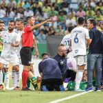 Jogador do Cruzeiro que deixou jogo por choque de cabeça será reavaliado