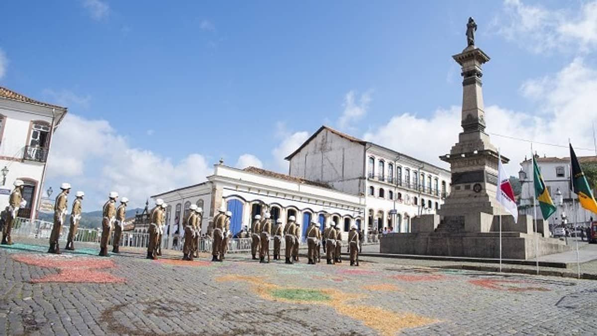 Feriado de Tiradentes: cerimônia histórica marca 21 de abril em Ouro Preto