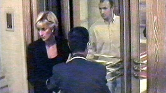 Últimas imagens de princesa Diana e do empresário Dodi Al-Fayed, registradas por câmeras de segurança