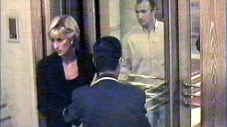 Últimas imagens de princesa Diana e do empresário Dodi Al-Fayed, registradas por câmeras de segurança