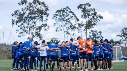 Último treino do Millonarios antes de enfrentar o Atlético pela Copa Libertadores