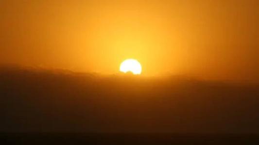 Um alerta de calor também está em vigor até quarta-feira no sul da Flórida