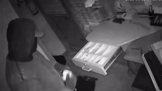 Um dos crimes foi registrado por câmeras de segurança
