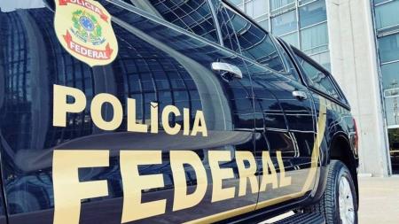 Um homem foi preso em flagrante por receber uma correspondência com moeda falsa.