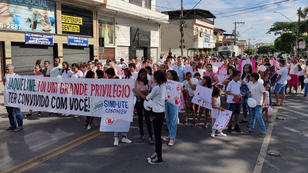 Passeata presta homenagem a monitora morta após atropelamento no Anel Rodoviário de Belo Horizonte  