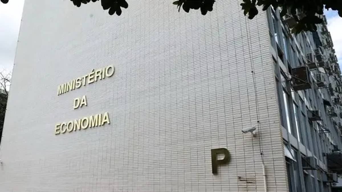 Ameaça de bomba em Brasília: Polícia Militar investiga pacote suspeito deixado no Ministério da Economia