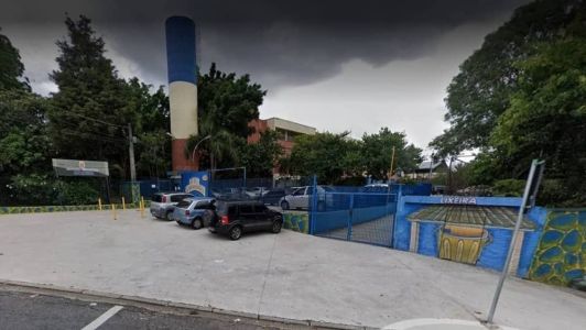 Uma aluna morreu e outros três estudantes ficaram feridos