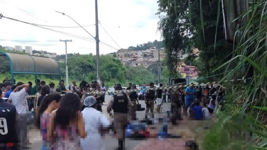 Uma criança teve com ferimentos graves