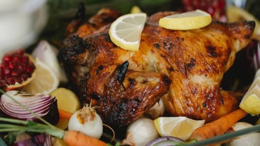 Uma das carnes mais tradicionais para a ceia de Natal, o peru pode variar entre 4 kg e 16 kg