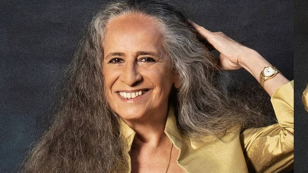 Conheça histórias de sucessos de Maria Bethânia, que completa 77 anos hoje