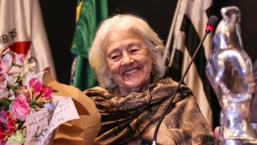 Uma das principais escritoras do país, Adélia Prado tem 87 anos e vive em Divinópolis
