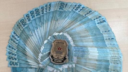 Uma das suspeitas foi presa por furto mediante fraude