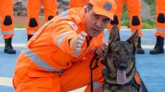 Uma equipe com quatro militares e três cães foi enviada para o Rio Grande do Sul