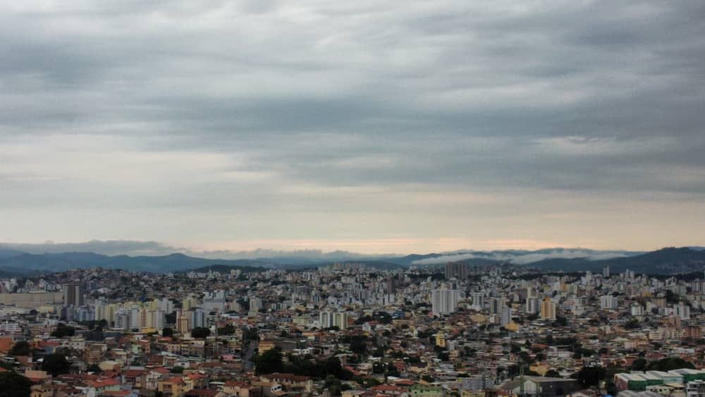 Previsão do tempo: Belo Horizonte terá chuva moderada a forte e temperatura máxima de 30°C 