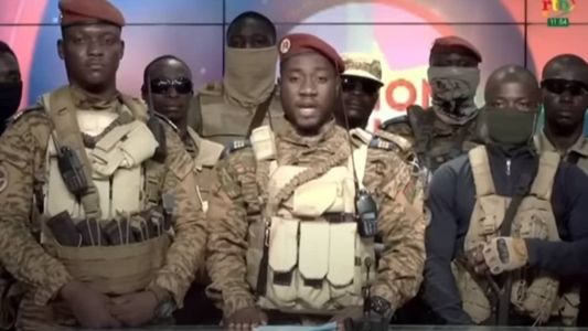 Uma junta militar comanda Burkina Faso desde outubro de 2022