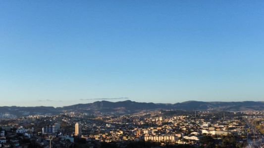 Umidade relativa do ar fica em torno de 25% no período da tarde