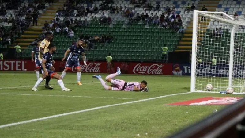 Universidad Católica vence Alianza e complica vida do Cruzeiro na Sul-Americana