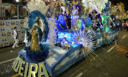 Unidos do Ladeira comemorou 50 anos em 2026 e abre os desfiles neste domingo (15) Foto Unidos do Ladeira Redes Sociais