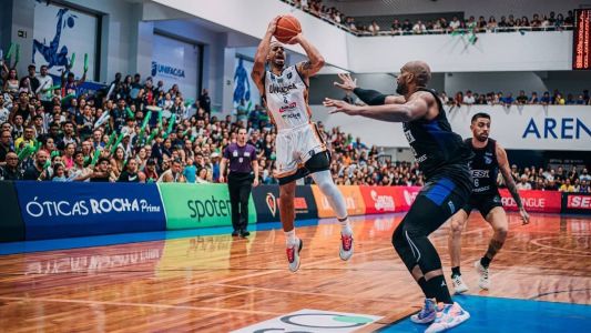 Unifacisa lidera por 2 a 1 a série contra o Franca