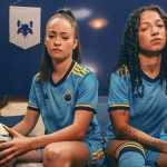 Amarela, verde e meio a meio: relembre outras camisas 3 do Cruzeiro