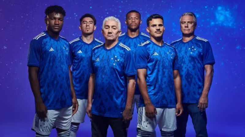 Novo uniforme do Cruzeiro foi inspirado em conquistas históricas do clube; veja