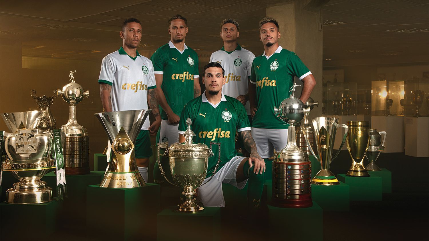 Palmeiras lança novos uniformes com emblemas históricos do clube; veja