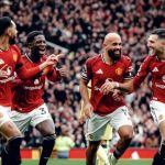 United bate Tottenham, emenda quarta vitória e se consolida no G4 da Premier League