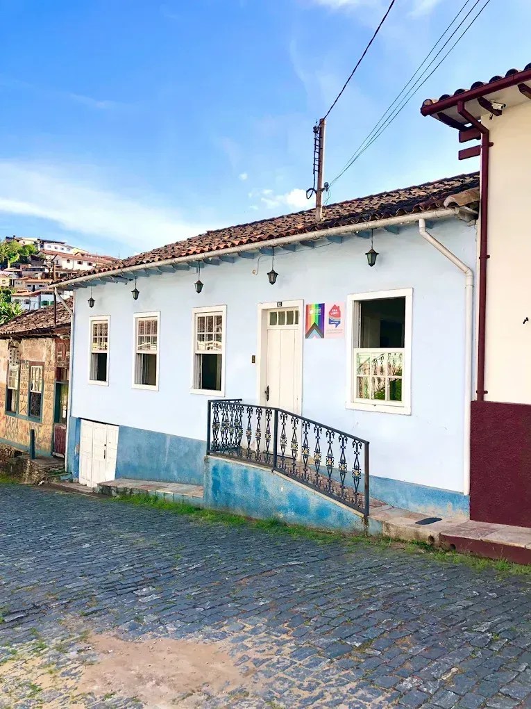 CRA LGBT+ promove tarde com jogos e atividades artísticas para a comunidade em Ouro Preto