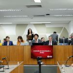 Venda de 343 imóveis do estado avança na Assembleia após parecer favorável na CCJ