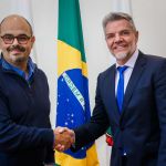 Simões faz visita de cortersia a Juliano Lopes na prefeitura de Belo Horizonte
