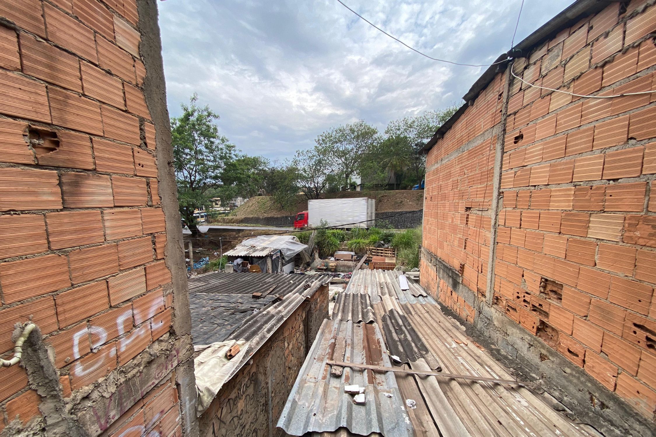 Moradores do entorno da BR-381 dizem não terem sido informados sobre reassentamento