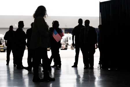 Mais de 142 mil pessoas foram deportadas dos Estados Unidos neste ano