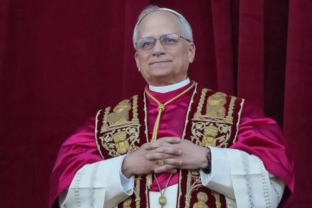 Papa Leão XIV e seu Smartwatch