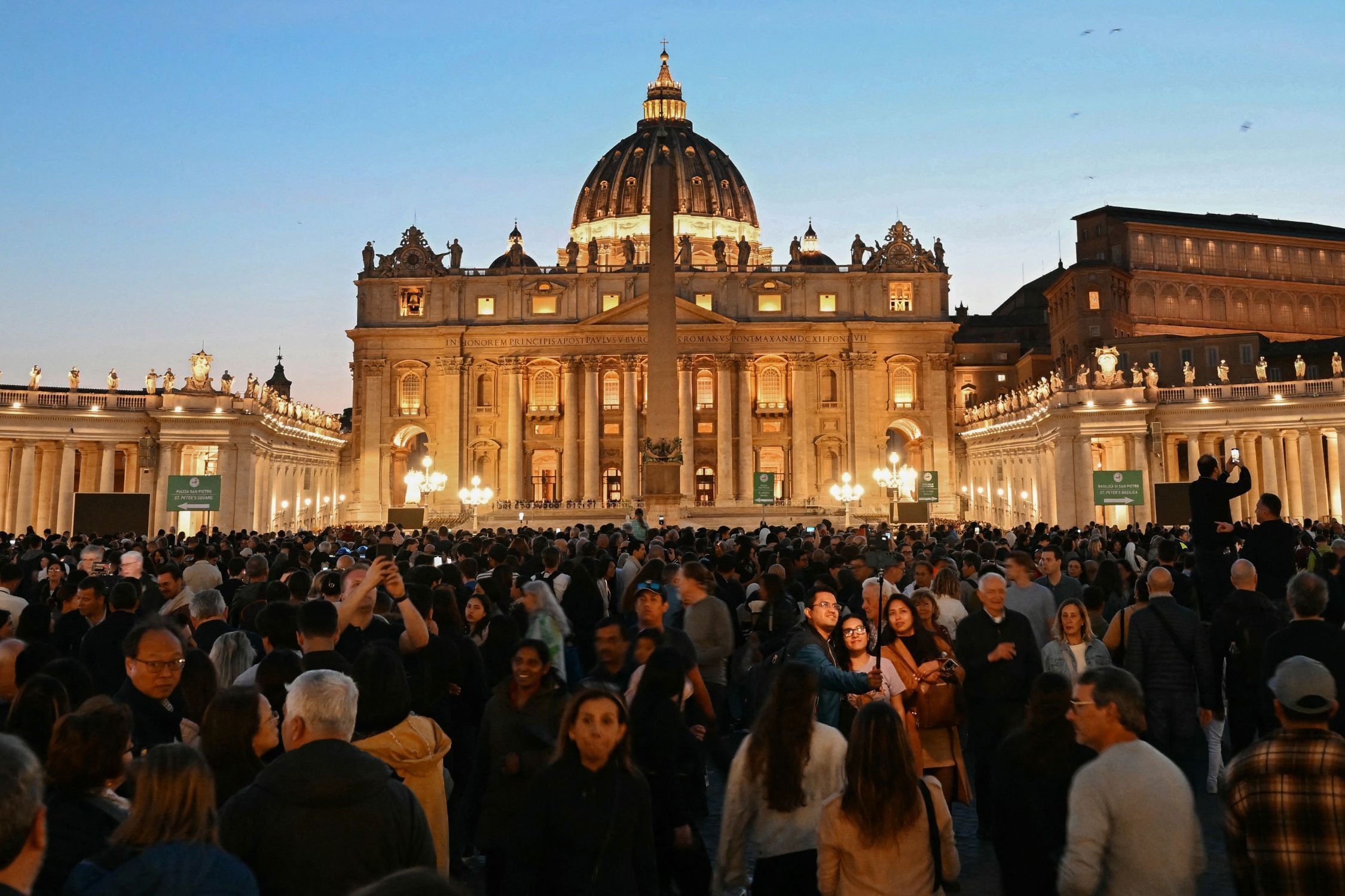 Quase 20 mil fiéis se despediram do papa Francisco nesta quarta-feira