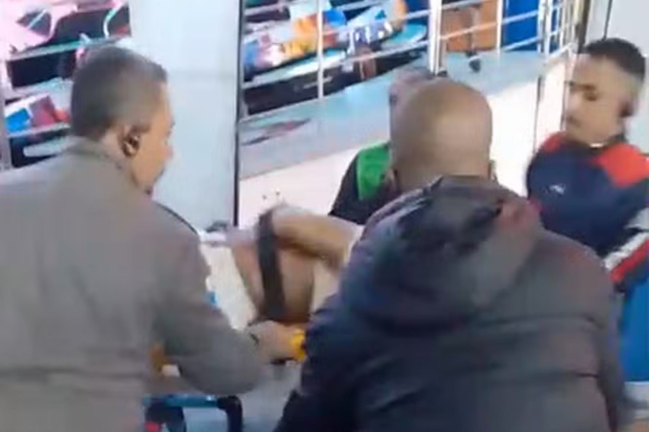 Jovem morre após acidente com brinquedo em parque de diversões no Rio
