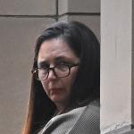 Mulher que envenenou os sogros com cogumelo tóxico passa é julgada na Austrália