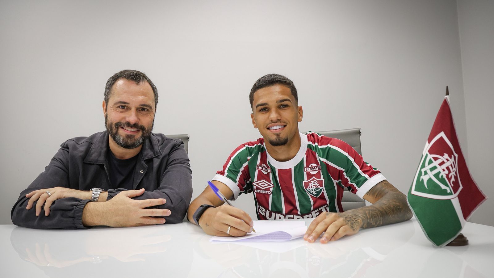 Fluminense anuncia renovação de contrato de joia da base; saiba detalhes