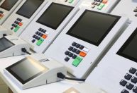 Pesquisa: mais de 80% do Brasil consome política diariamente e já definiu seu voto