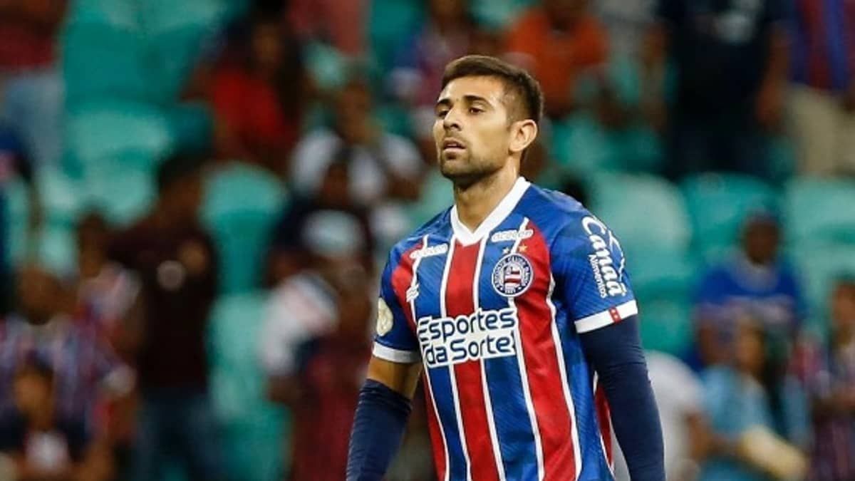 Jogadores do Bahia são assaltados antes de treino; uruguaio tem carro roubado