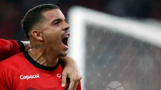 Uruguaio Terans marcou o segundo gol da vitória