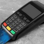 Usar 'maquininha' de débito e crédito fica mais caro para o comerciante após 6 anos