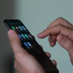 Mulher perde quase R$ 600 mil em golpe após namoro virtual