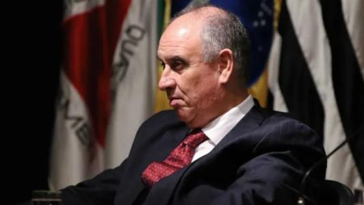 Cláudio Utsch em imagem como conselheiro do Atlético