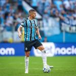 Grêmio renova contrato com jogador até 2025